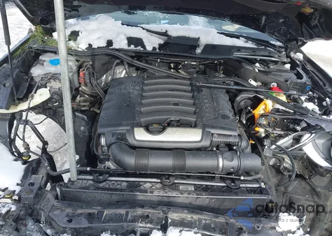 2017 Porsche Cayenne Platinum Edition из США, поврежденный, VIN WP1AA2A24HKA81855